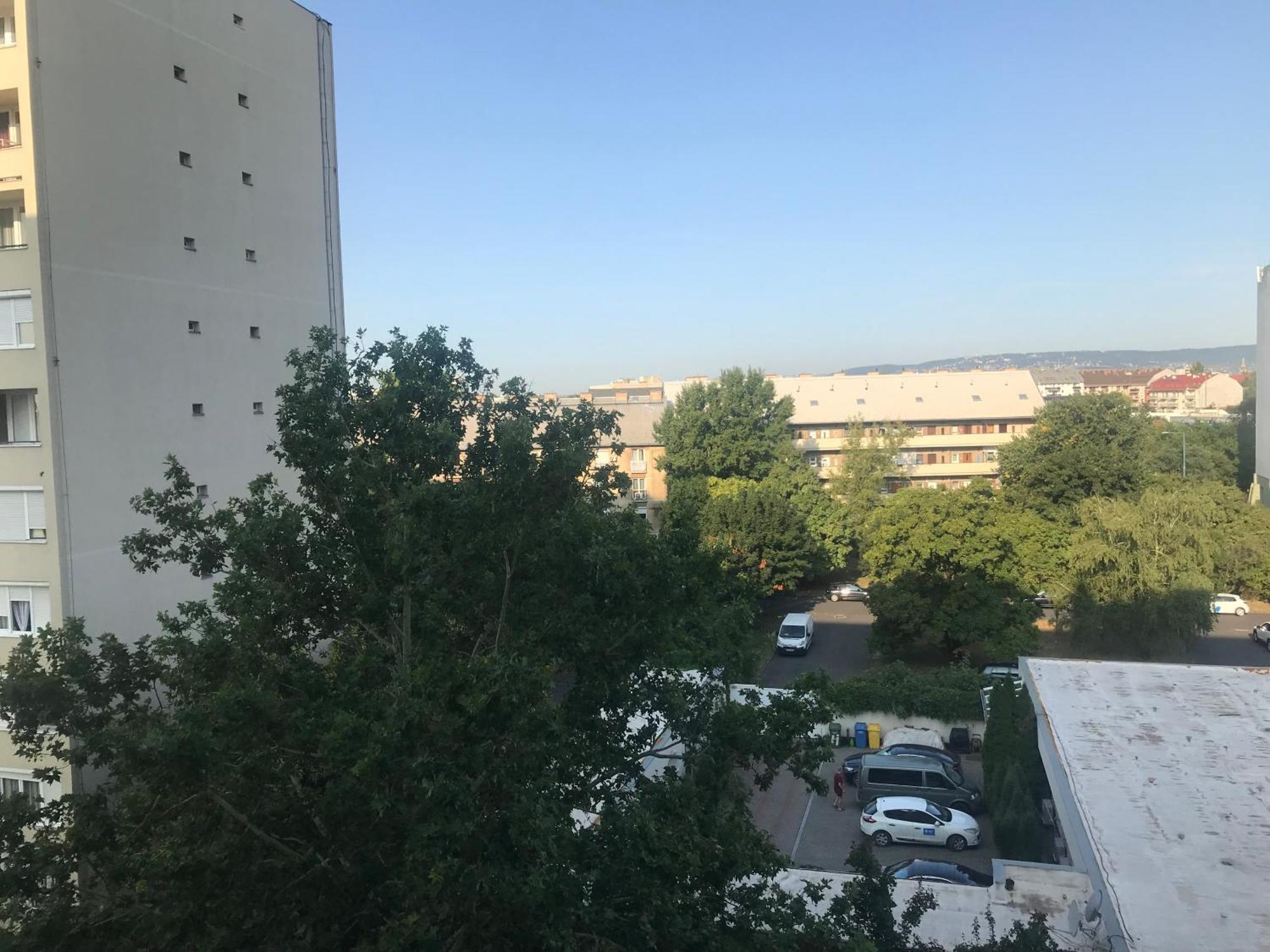 Pillango Parki Kis Lakas 15 Percre A Belvarostol Budapest Exterior photo